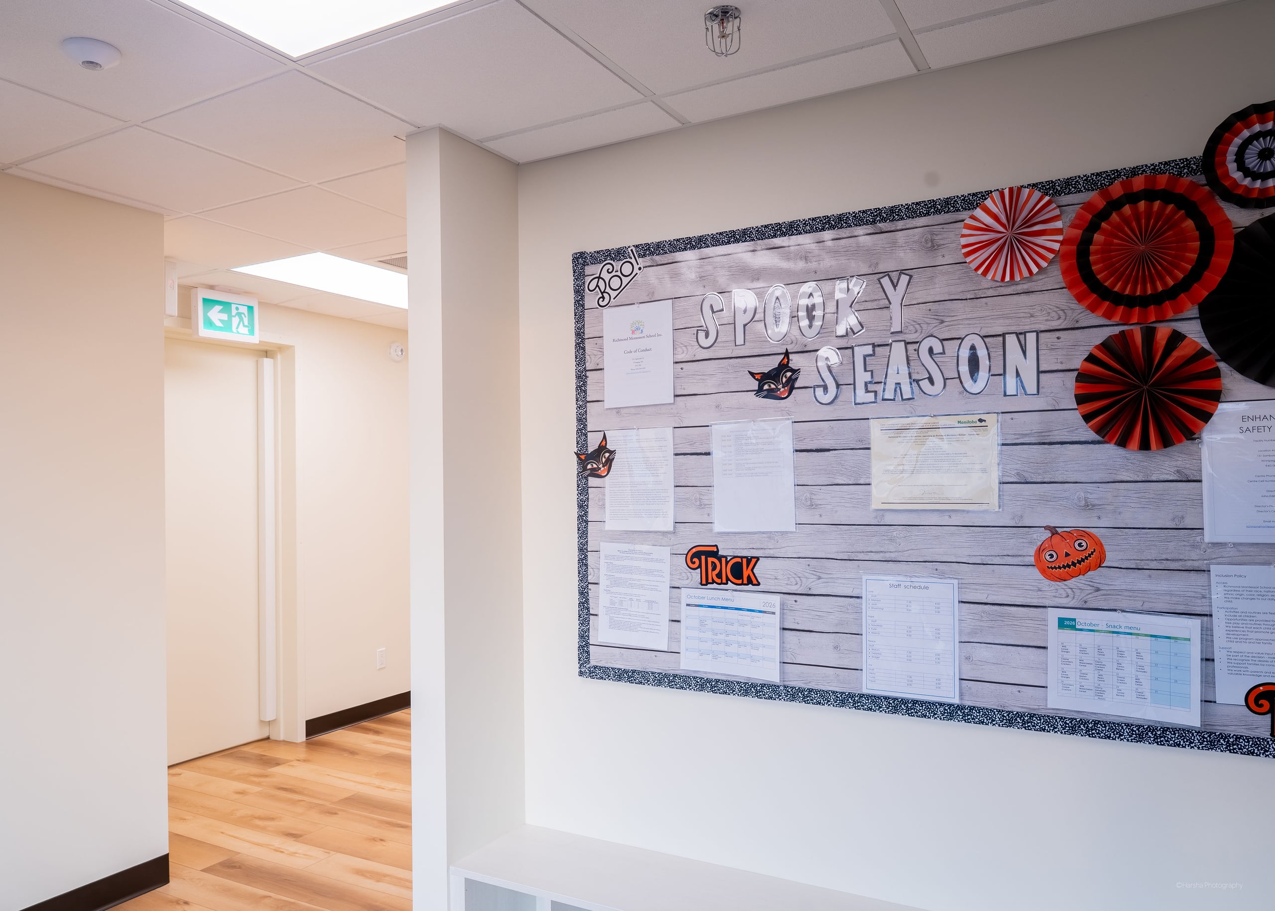 The hall, dressed for the season
